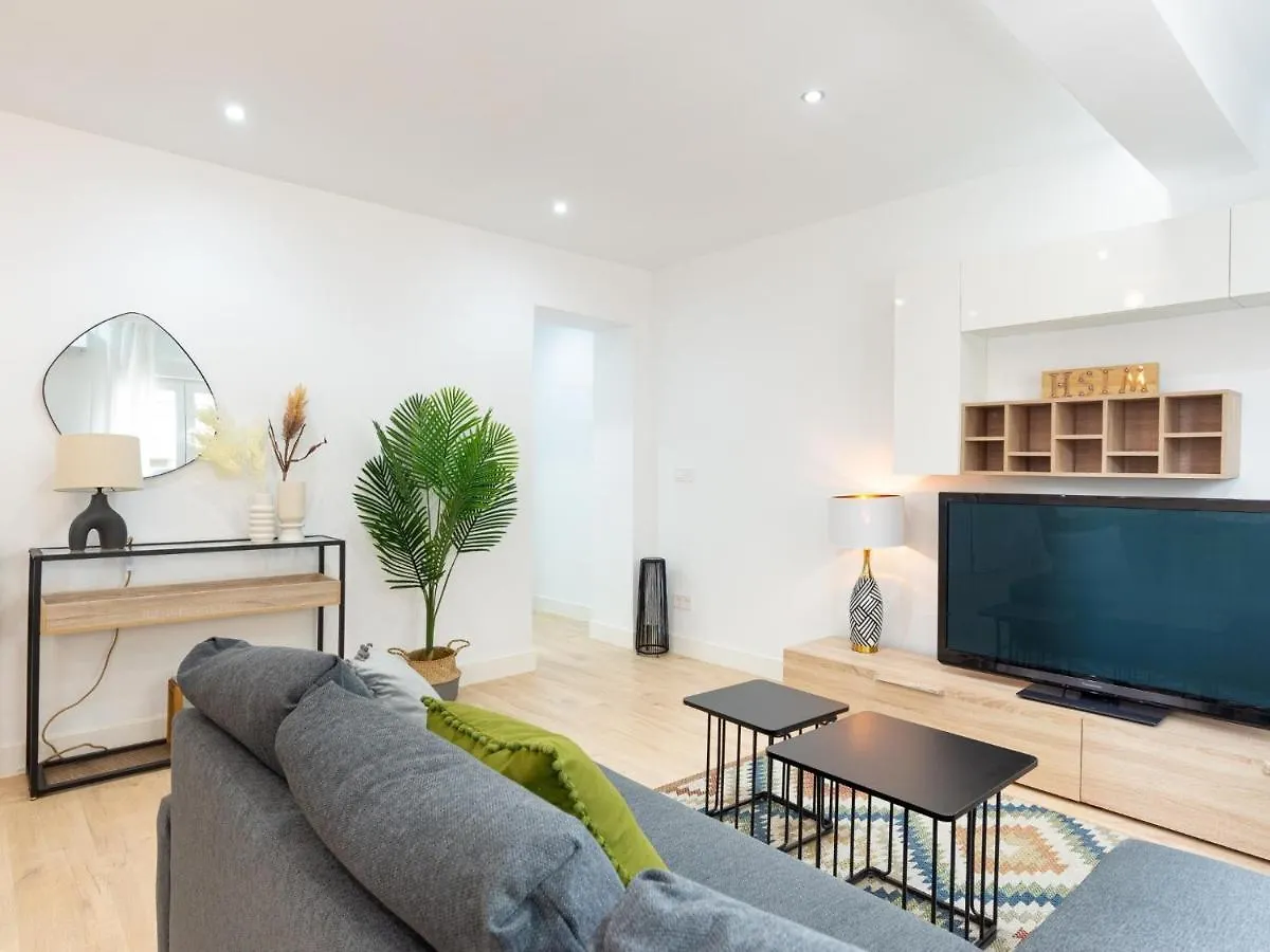Gorgeous Renovated Apartment 2Br Ac Malaga
