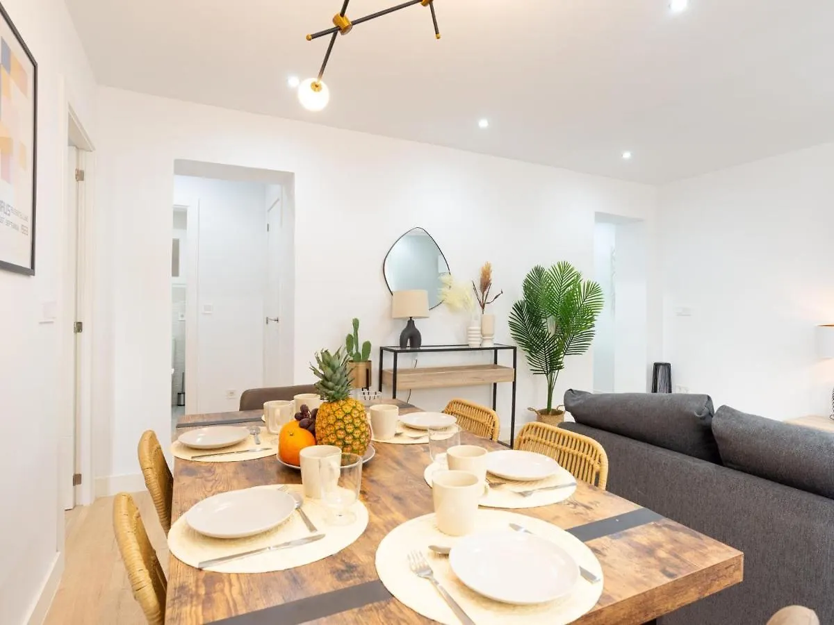 Gorgeous Renovated Apartment 2Br Ac Malaga Spain