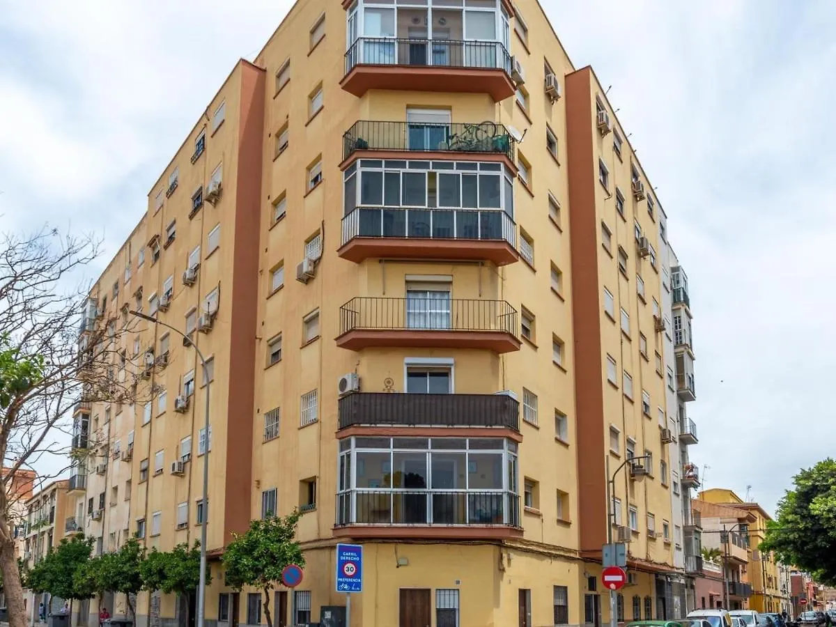 Gorgeous Renovated Apartment 2Br Ac location