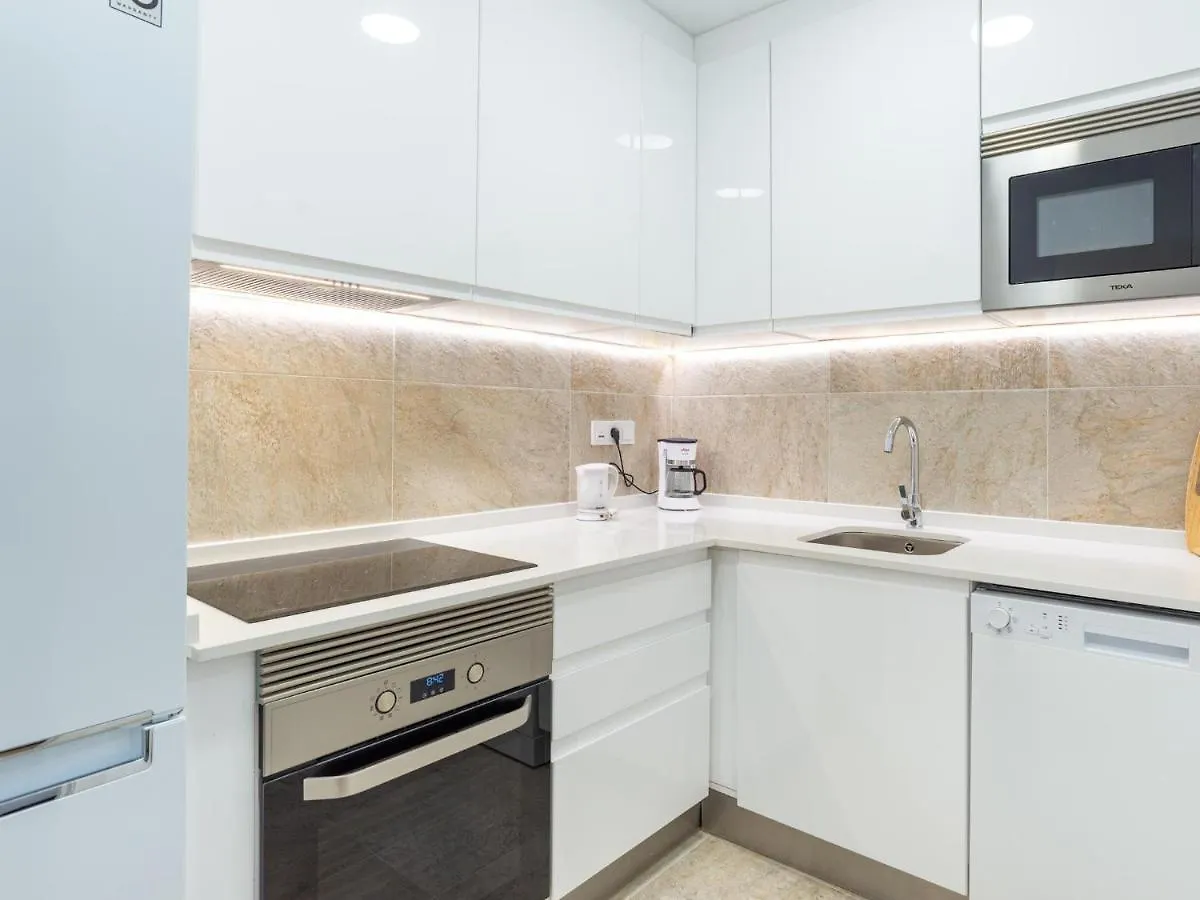 Gorgeous Renovated Apartment 2Br Ac Malaga Spain